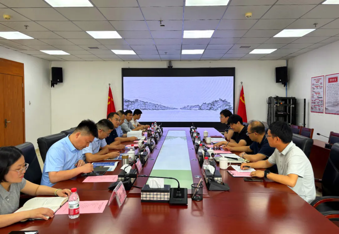 華東交通大學(xué)土木建筑學(xué)院副院長(zhǎng)方燾一行來(lái)我司座談?wù){(diào)研